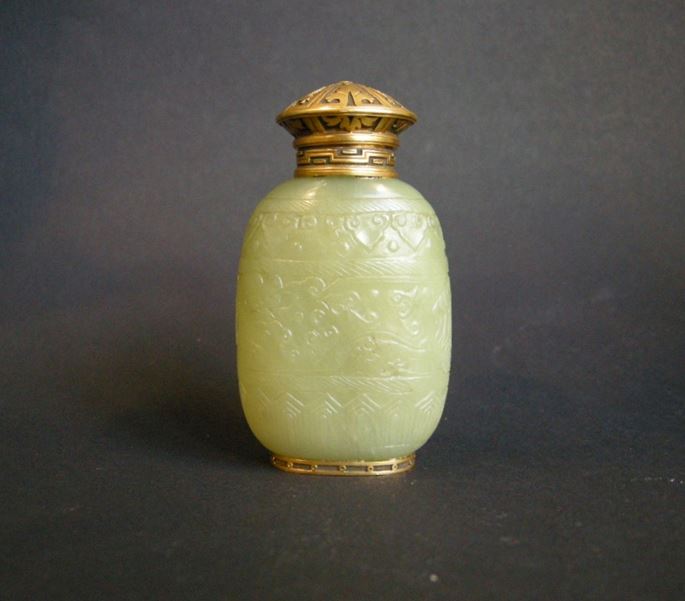 Jade green snuff bottle | MasterArt
